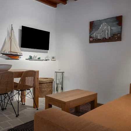 Mykonian Style W Shared Pool Houses & Nighttime Security Guard Ornos  Room photo