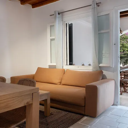 Mykonian Style W Shared Pool Houses & Nighttime Security Guard Ornos  Room photo