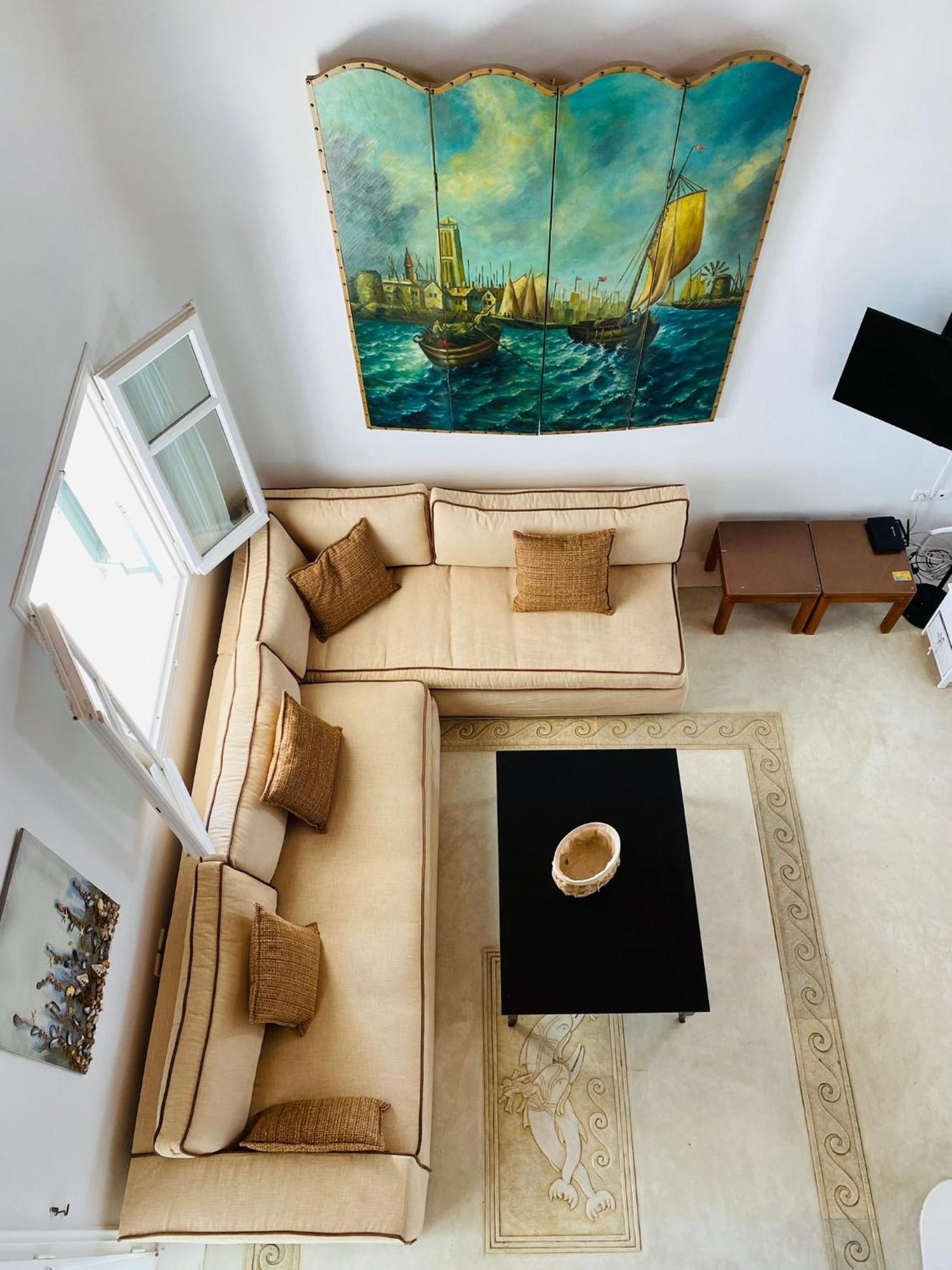 Mykonian Style W Shared Pool & Nighttime Security Guard Apartment