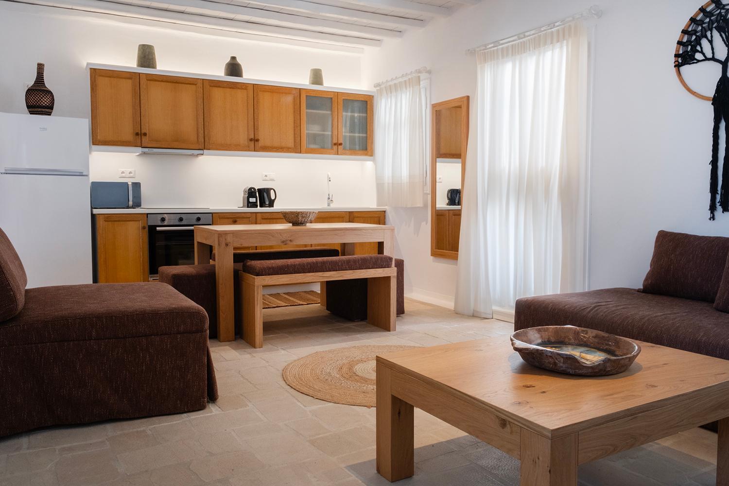 Mykonian Style W Shared Pool & Nighttime Security Guard * Ornos (Mykonos)